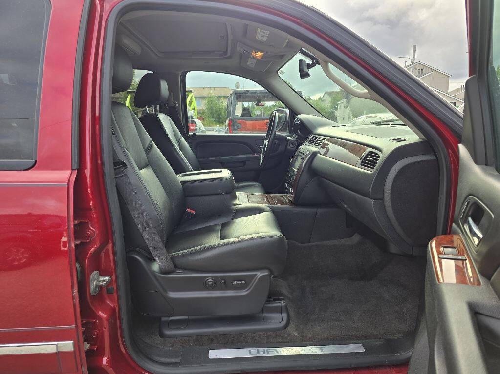used 2013 Chevrolet Suburban car