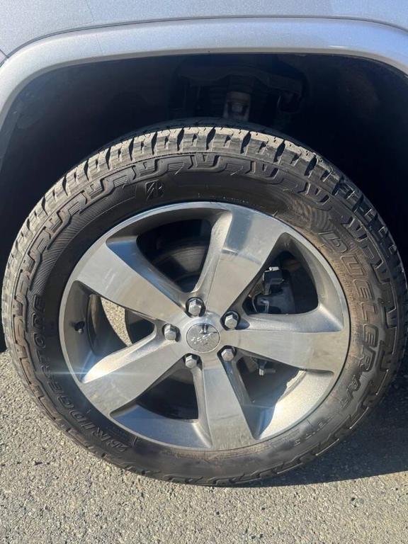 used 2016 Jeep Grand Cherokee car, priced at $18,999
