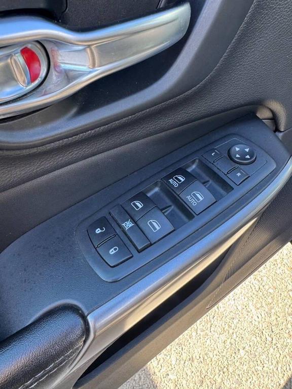 used 2019 Jeep Cherokee car, priced at $21,198