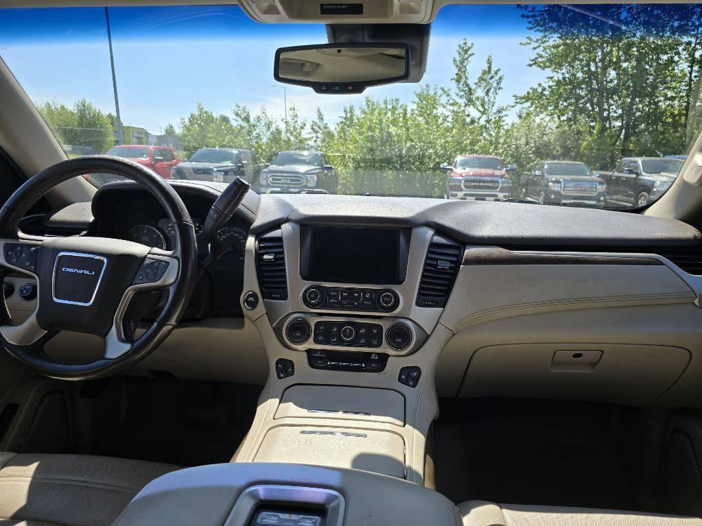 used 2018 GMC Yukon car, priced at $27,999