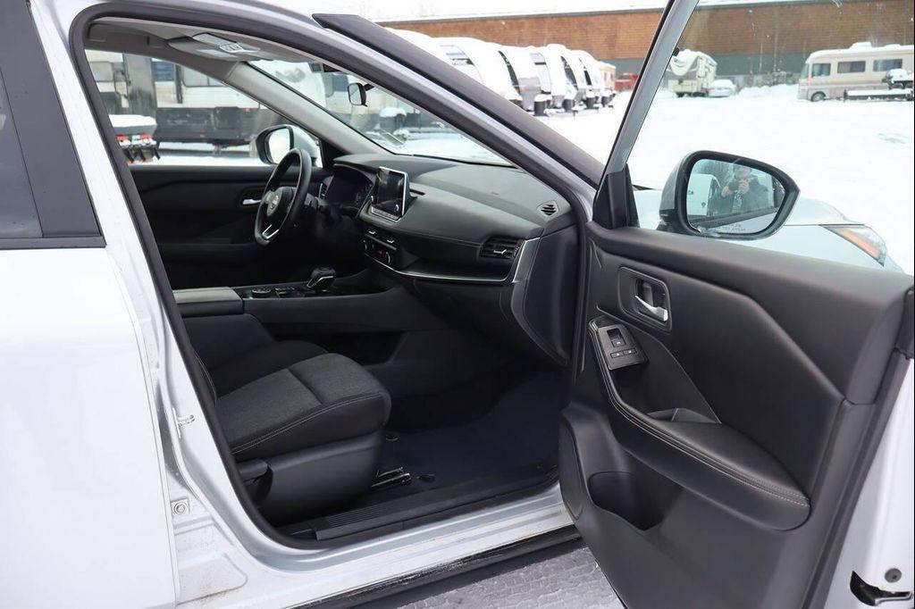 used 2024 Nissan Rogue car, priced at $24,561