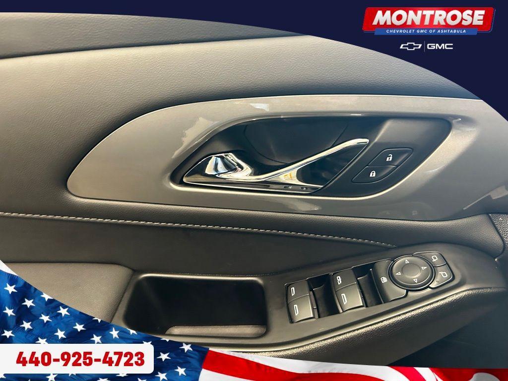 used 2023 Chevrolet Traverse car, priced at $31,900