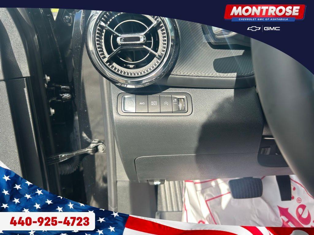 new 2026 Chevrolet Equinox car, priced at $32,999