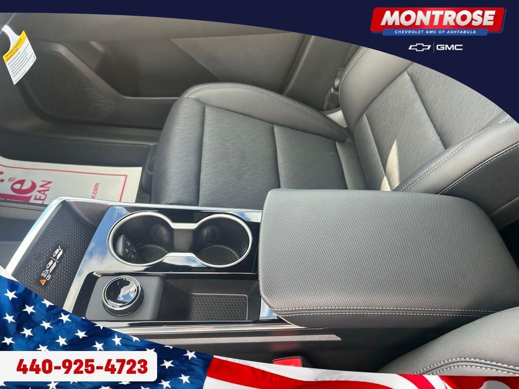 new 2026 Chevrolet Equinox car, priced at $32,999