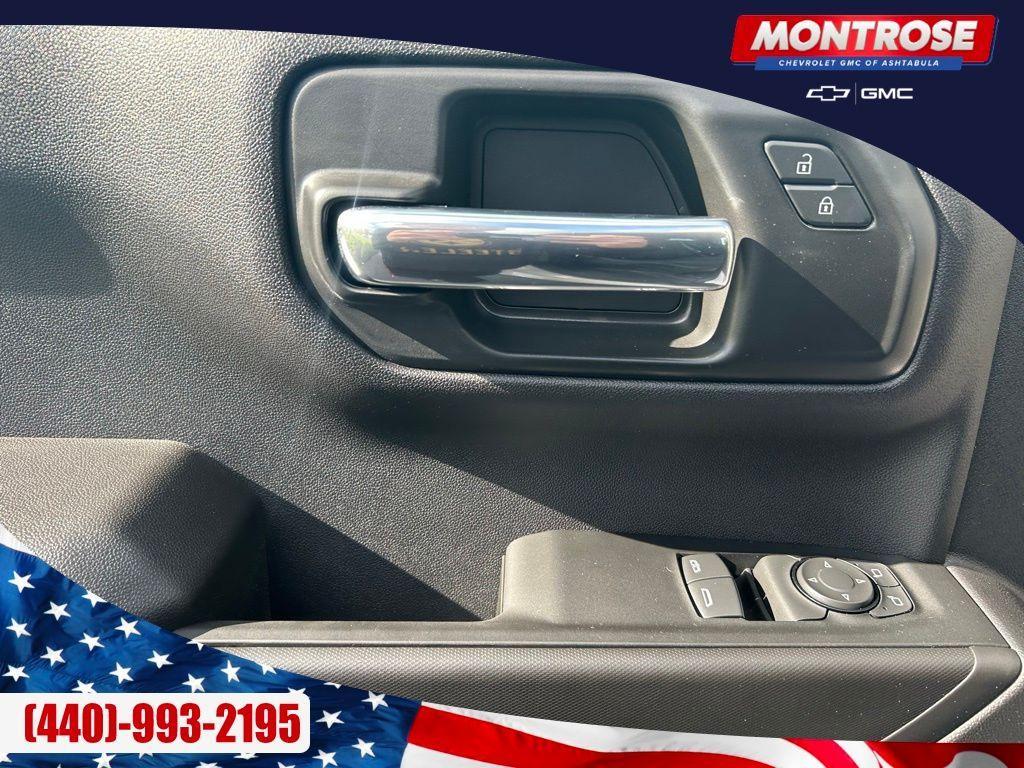 new 2026 GMC Sierra 1500 car, priced at $43,075