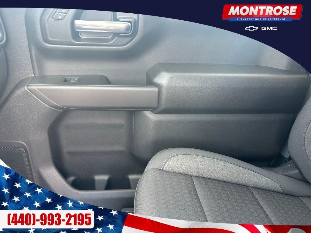 new 2026 GMC Sierra 1500 car, priced at $43,075