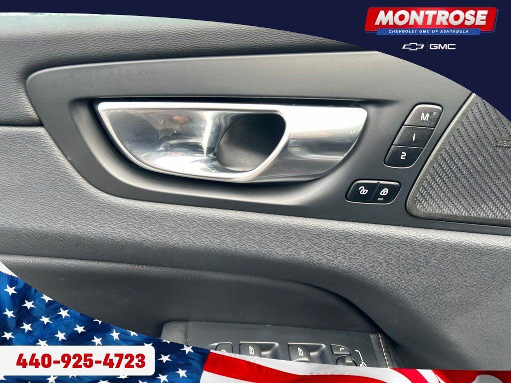 used 2022 Volvo XC60 car, priced at $31,500