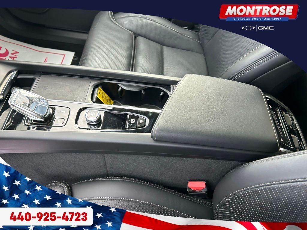used 2022 Volvo XC60 car, priced at $31,500