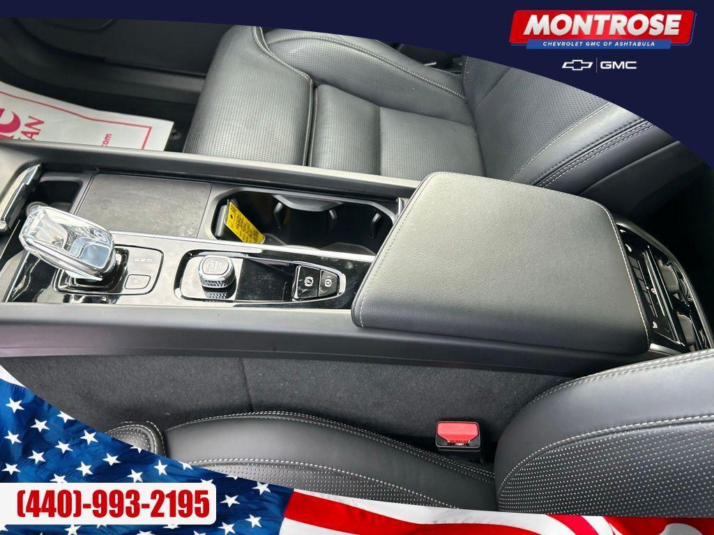 used 2022 Volvo XC60 car, priced at $33,400