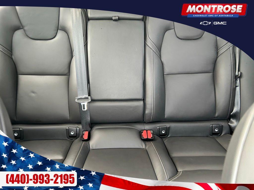 used 2022 Volvo XC60 car, priced at $33,400