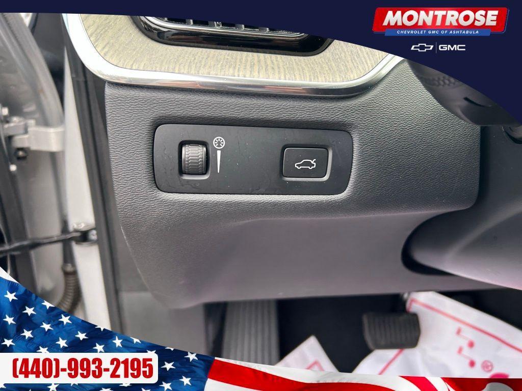 used 2022 Volvo XC60 car, priced at $33,400