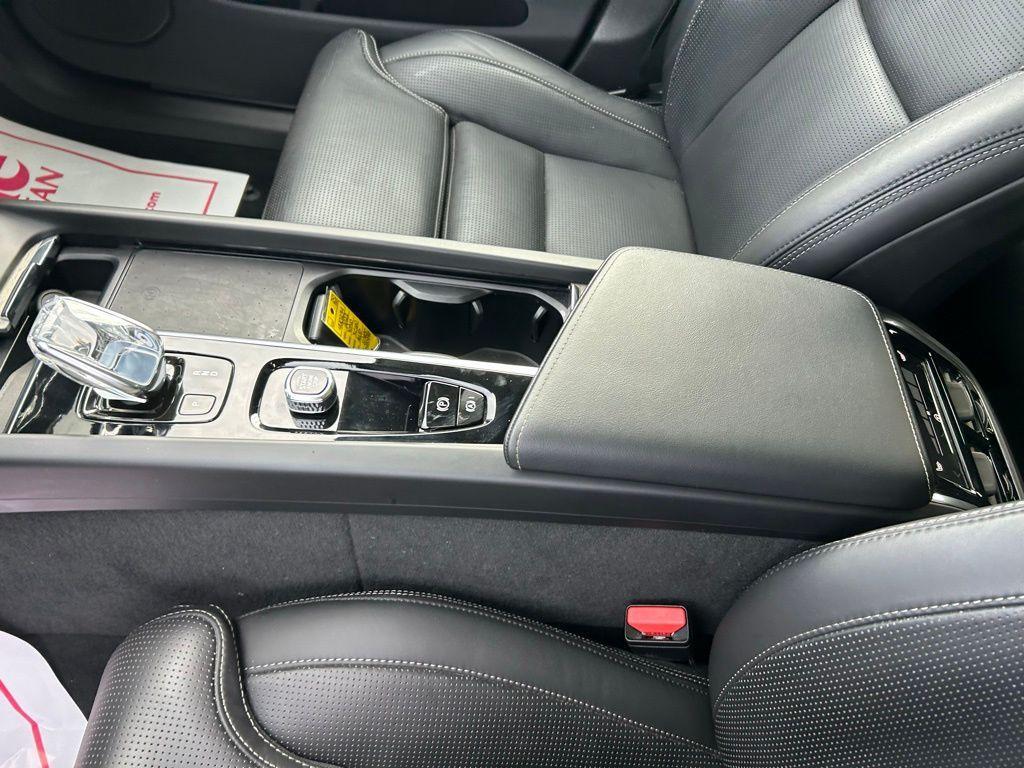 used 2022 Volvo XC60 car, priced at $33,900
