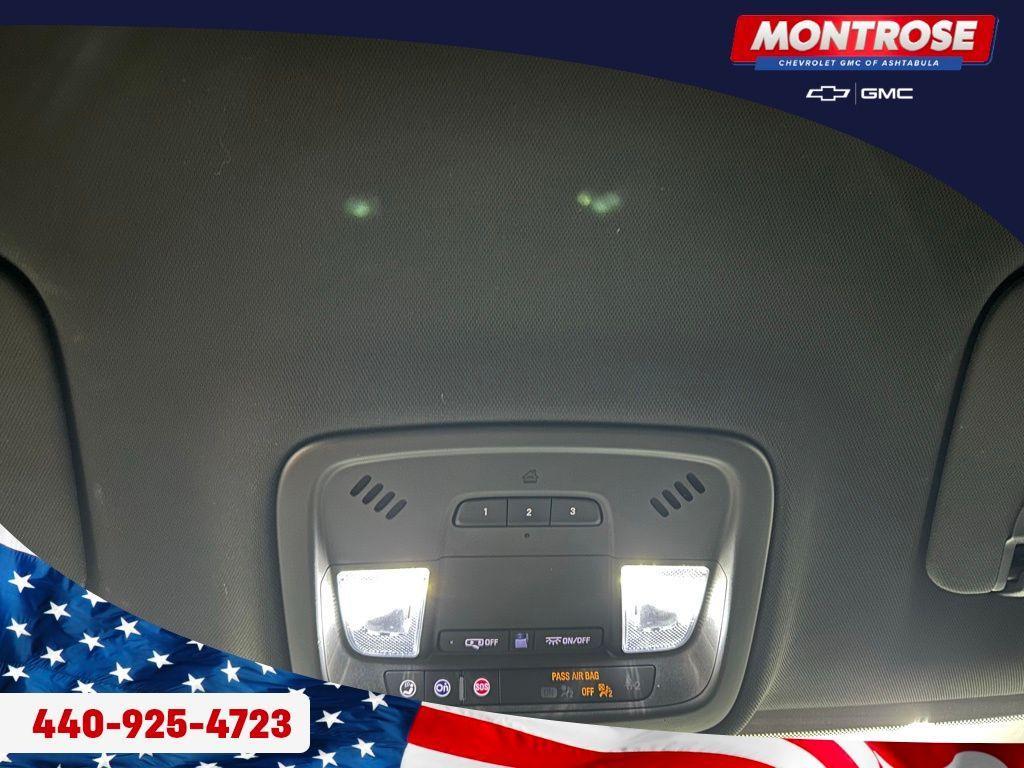 used 2023 Chevrolet Traverse car, priced at $31,900