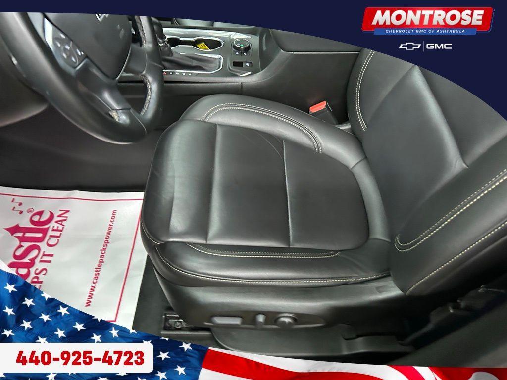 used 2023 Chevrolet Traverse car, priced at $31,900