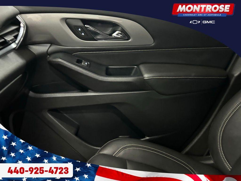 used 2023 Chevrolet Traverse car, priced at $31,900