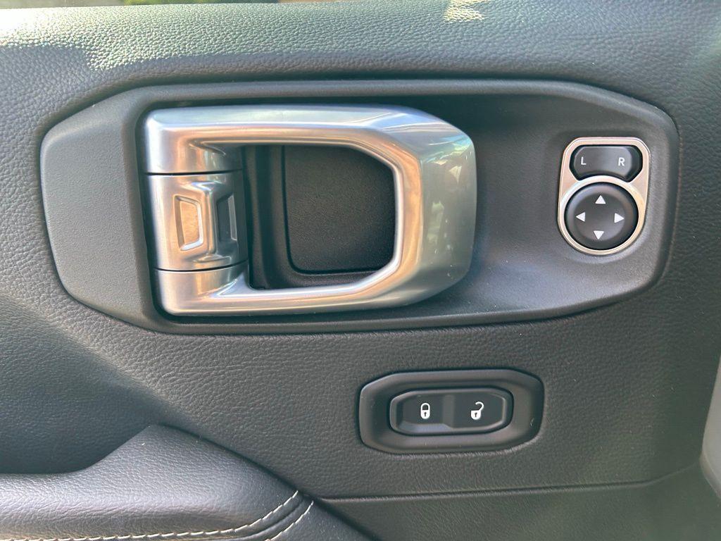 used 2021 Jeep Gladiator car, priced at $31,250