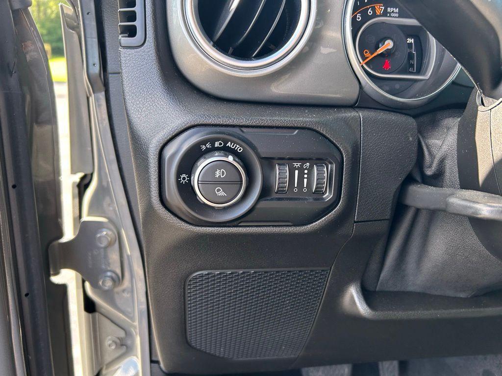 used 2021 Jeep Gladiator car, priced at $31,250