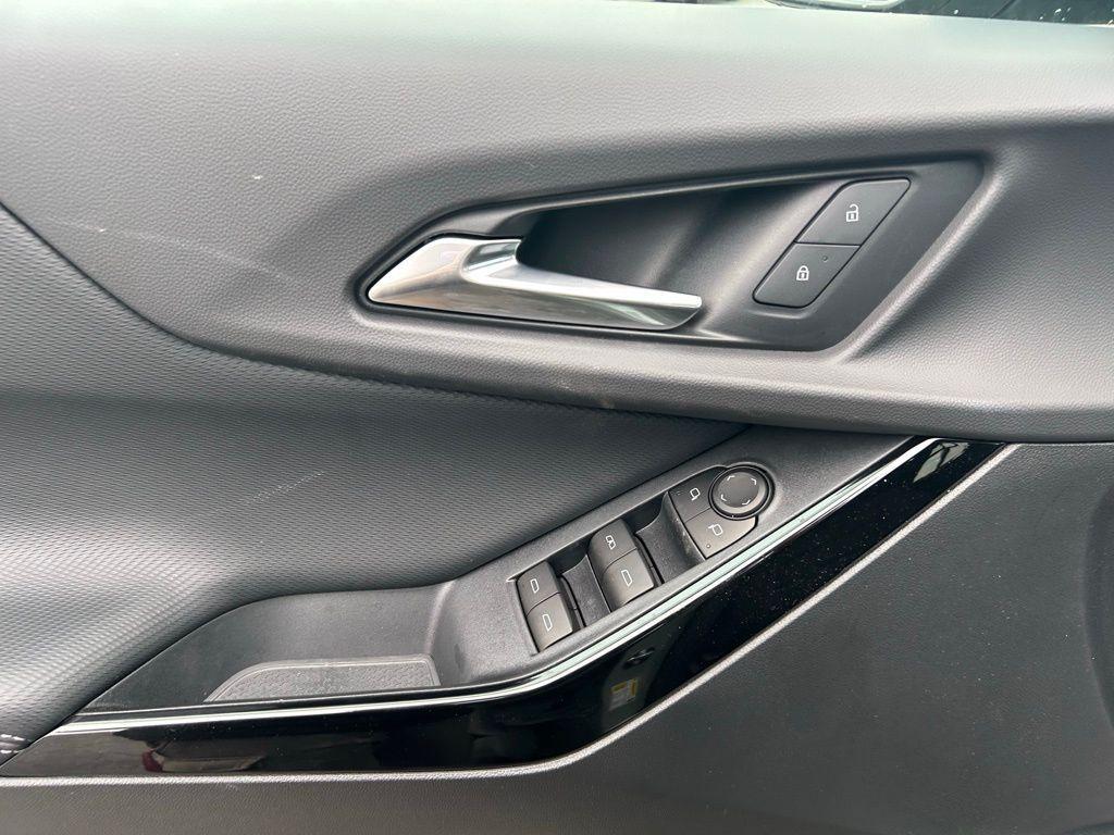 new 2026 Chevrolet Equinox car, priced at $27,000