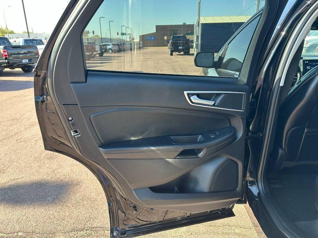 used 2021 Ford Edge car, priced at $24,900