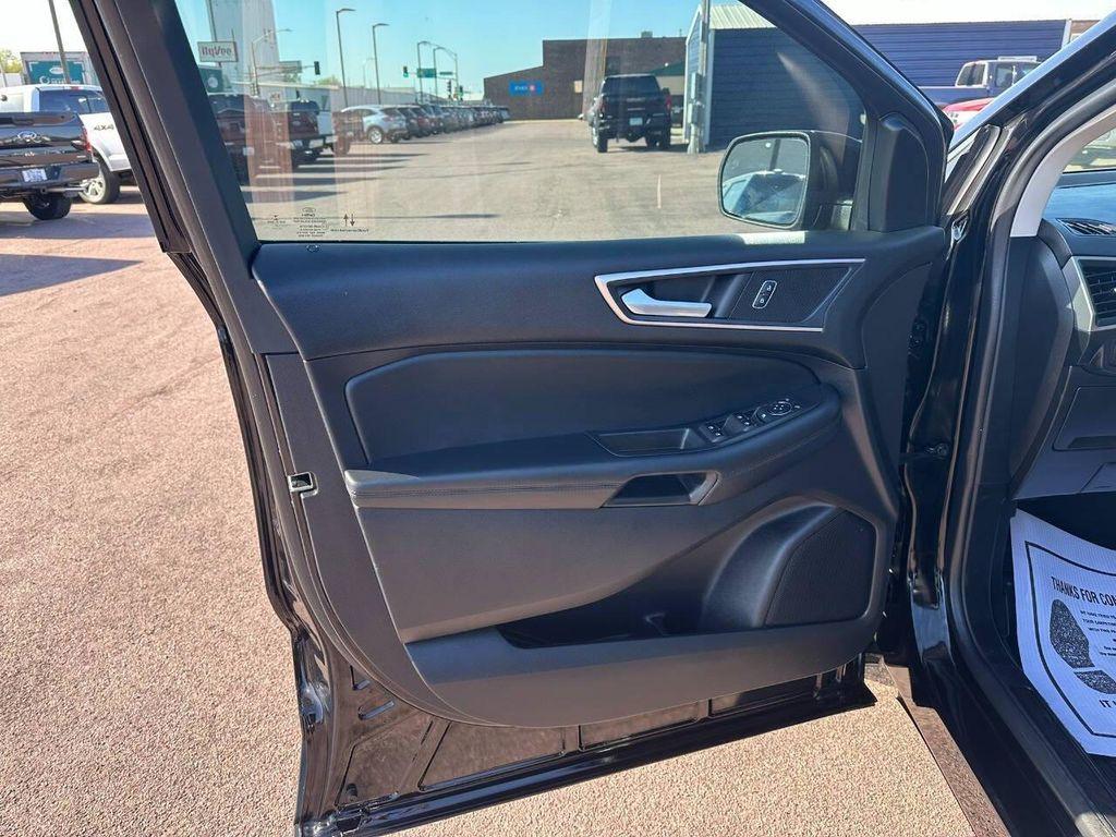 used 2021 Ford Edge car, priced at $24,900