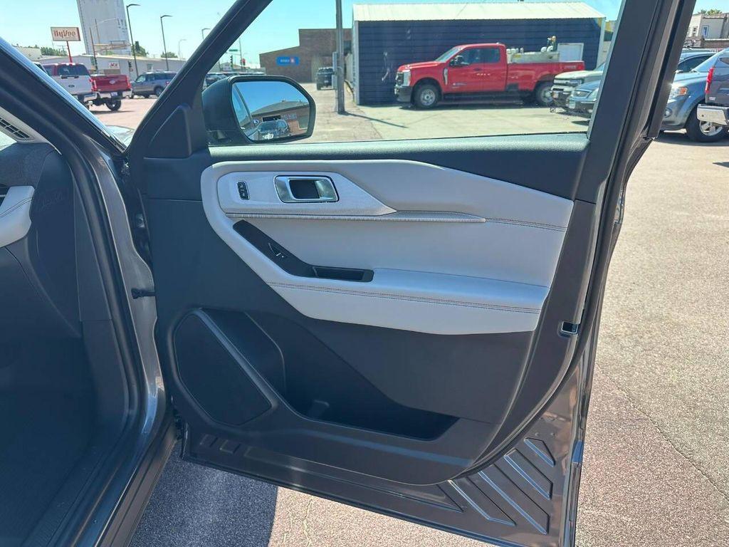 new 2025 Ford Explorer car, priced at $50,705