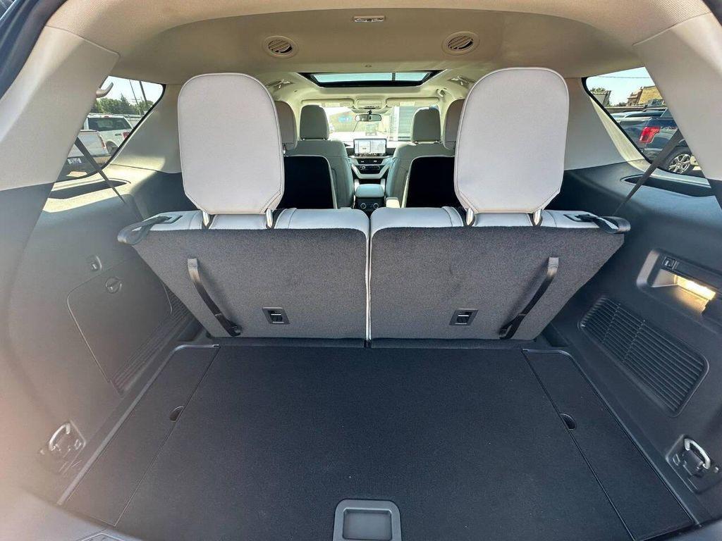 new 2025 Ford Explorer car, priced at $50,705