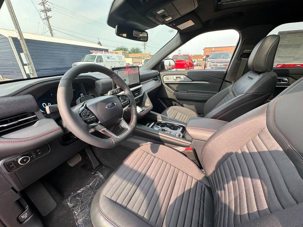 new 2025 Ford Explorer car, priced at $53,770