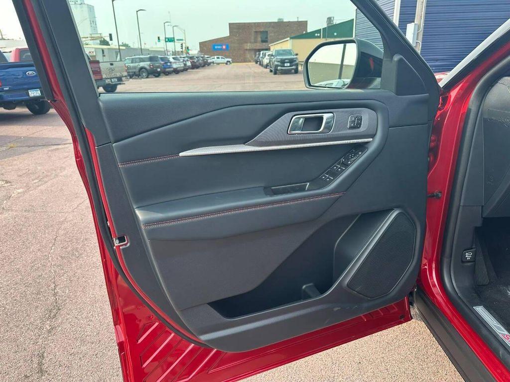 new 2025 Ford Explorer car, priced at $53,770
