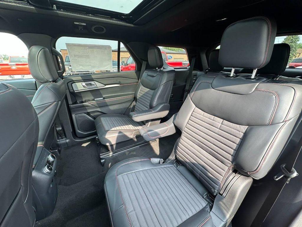 new 2025 Ford Explorer car, priced at $53,770
