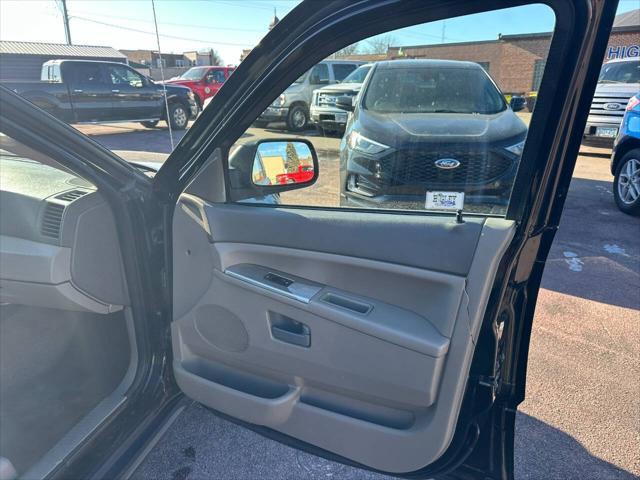 used 2006 Jeep Grand Cherokee car, priced at $2,900