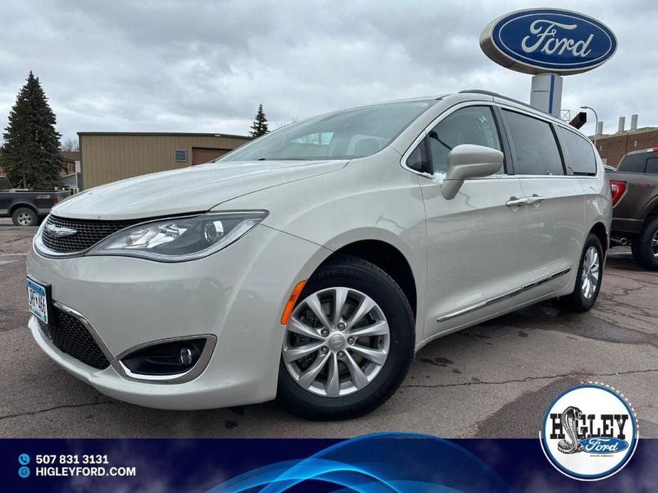 used 2017 Chrysler Pacifica car, priced at $17,900