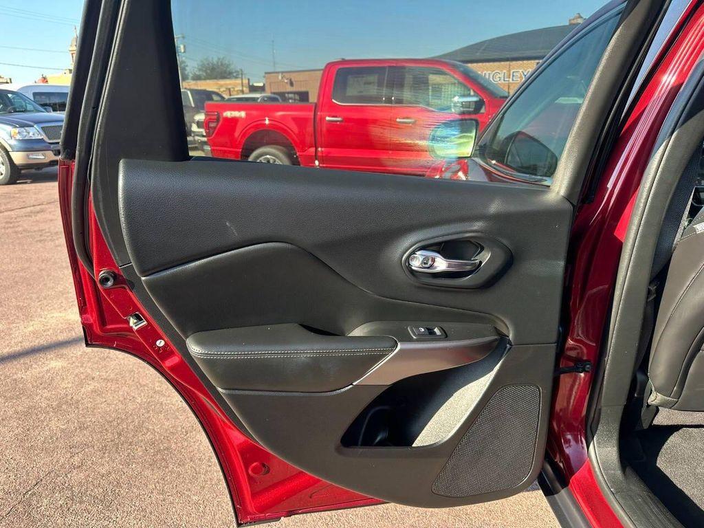used 2019 Jeep Cherokee car, priced at $13,900