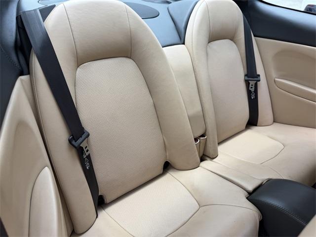 used 2006 Aston Martin V12 Vanquish car