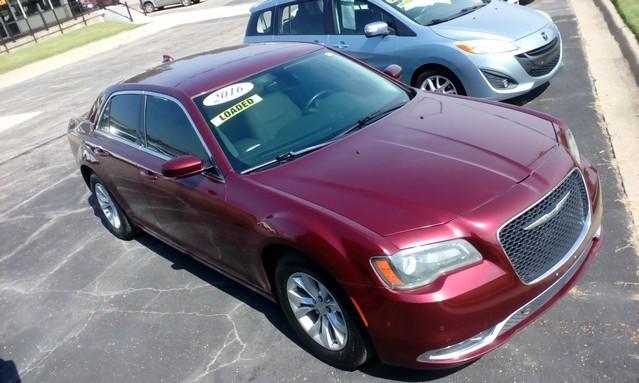 used 2016 Chrysler 300 car