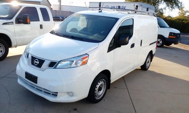 used 2020 Nissan NV200 car