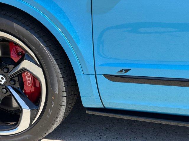 new 2025 Bentley Bentayga car