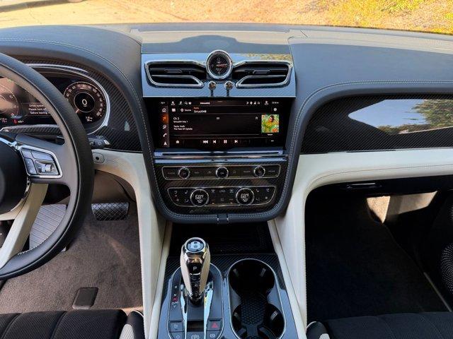 new 2025 Bentley Bentayga car