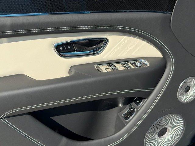 new 2025 Bentley Bentayga car
