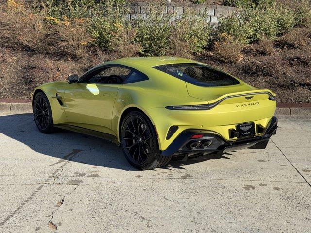 new 2025 Aston Martin Vantage car