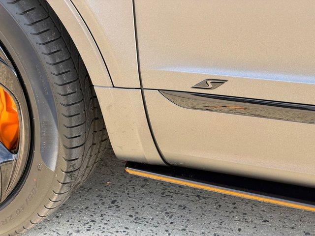 new 2025 Bentley Bentayga car