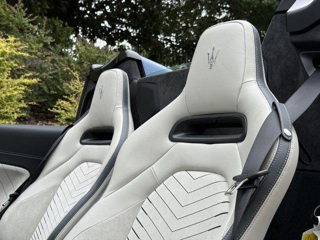 new 2024 Maserati MC20 car, priced at $275,000