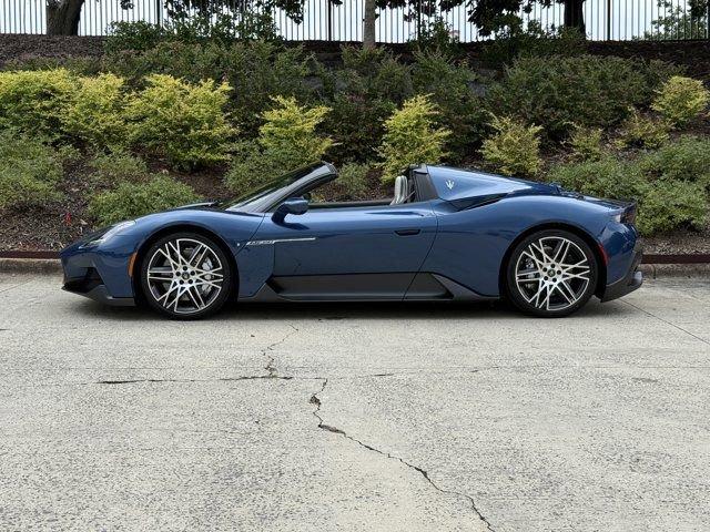 new 2024 Maserati MC20 car, priced at $275,000