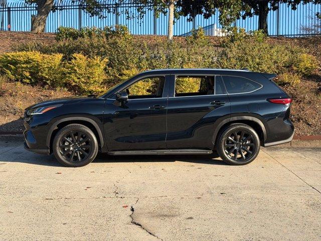 used 2023 Toyota Highlander car, priced at $36,499