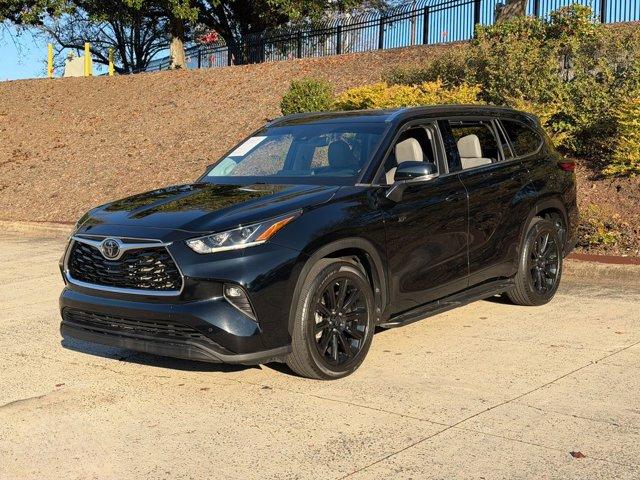 used 2023 Toyota Highlander car, priced at $36,499