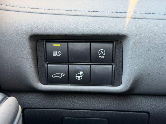 used 2023 Toyota Highlander car, priced at $36,499