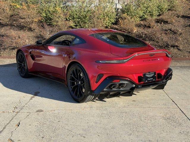 new 2025 Aston Martin Vantage car