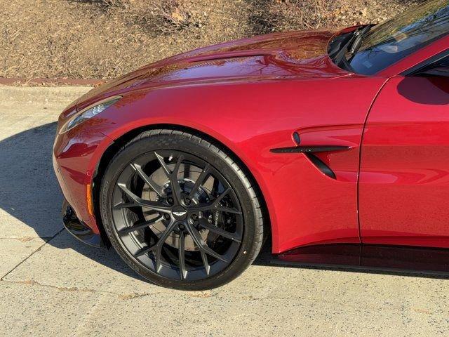 new 2025 Aston Martin Vantage car