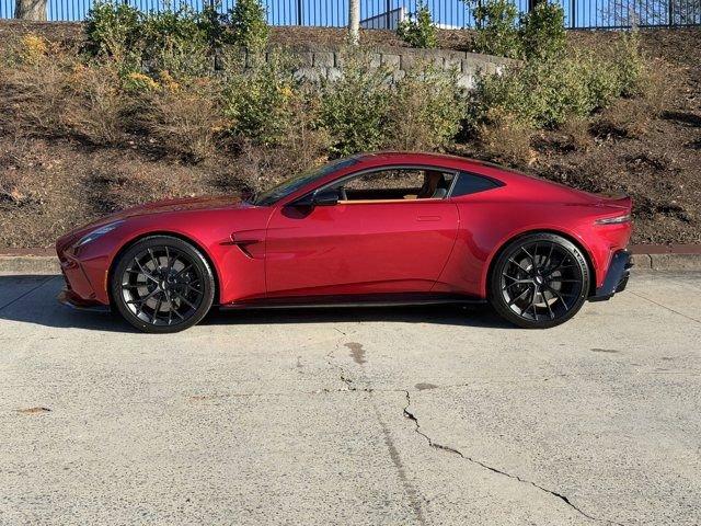 new 2025 Aston Martin Vantage car