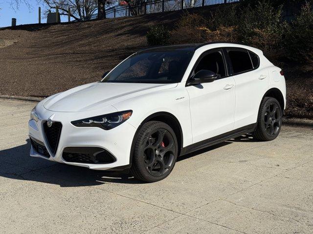 new 2024 Alfa Romeo Stelvio car