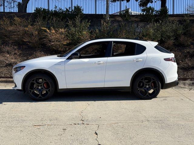 new 2024 Alfa Romeo Stelvio car